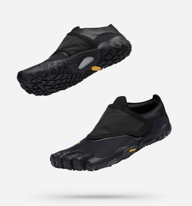 Vibram FiveFingers Trailope men's minimalist athletic shoes with individual toe pockets and textured rubber soles.