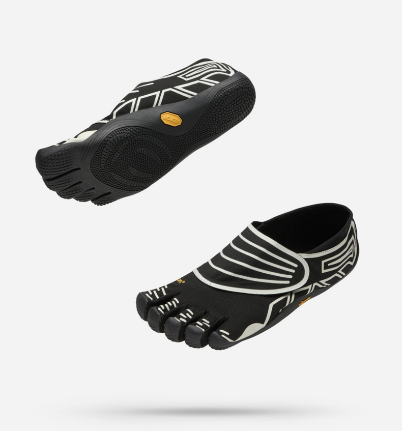 Vibram FiveFingers Groundsplay women's barefoot shoes with individual toe pockets and flexible design for natural movement.