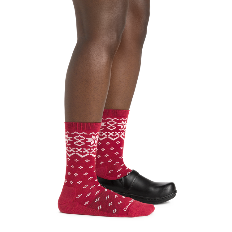 Darn Tough Shetland Crew Lightweight Lifestyle Sock - Women's - Cranberry - Two Rivers Treads