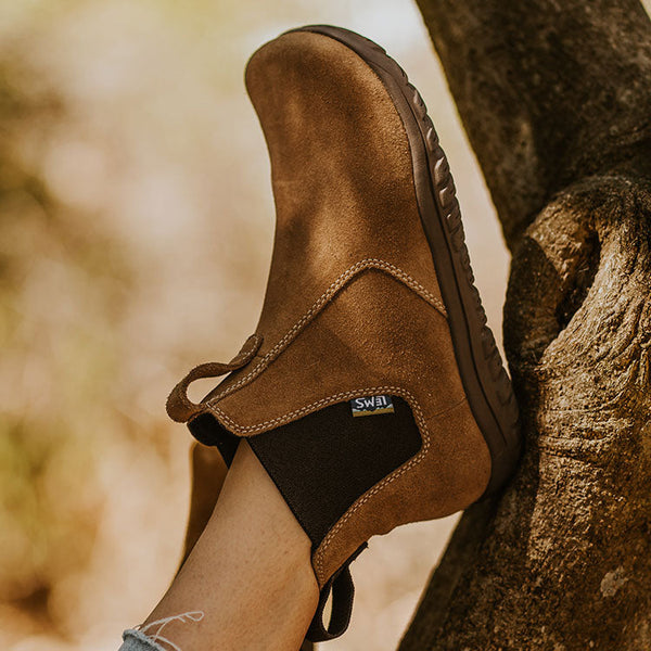 Wide toe box chelsea boot shop