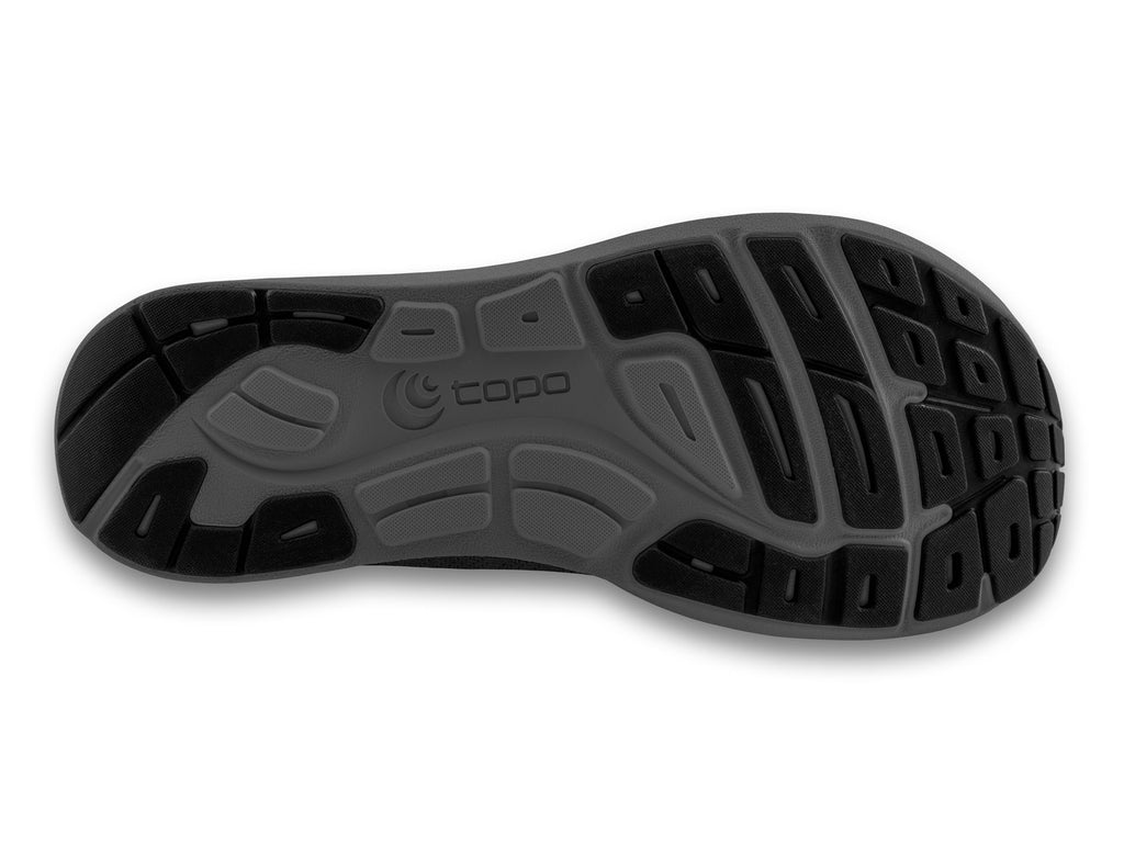 Topo ST-5 - Men's - Black/Charcoal