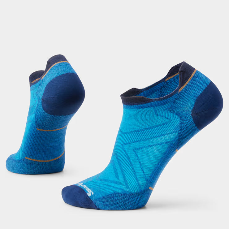 Smartwool Zero Cushion Run Low Ankle sock in black, showcasing a close-up of the breathable, lightweight athletic sock design.