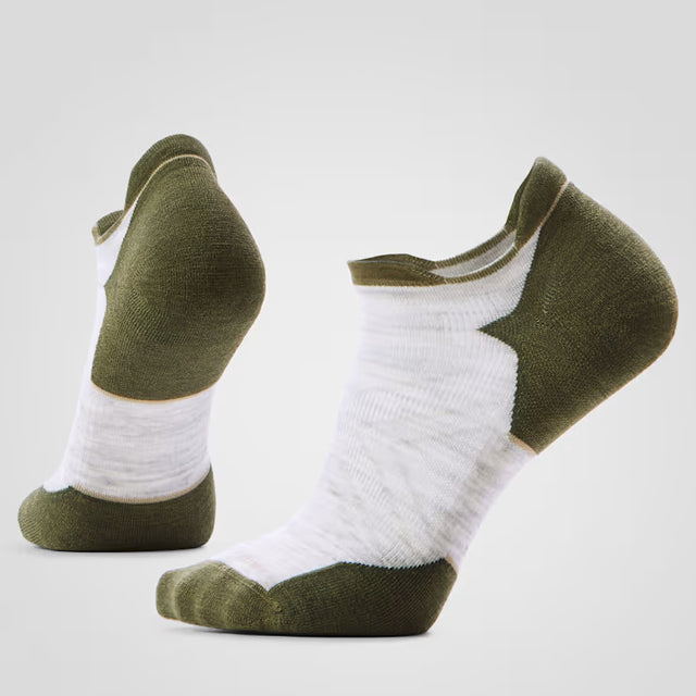 Smartwool Targeted Cushion Run Low Ankle sock featuring cushioned sole and breathable fabric for running comfort.