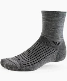 Swiftwick Pursuit Four Blk/Grey Stripe